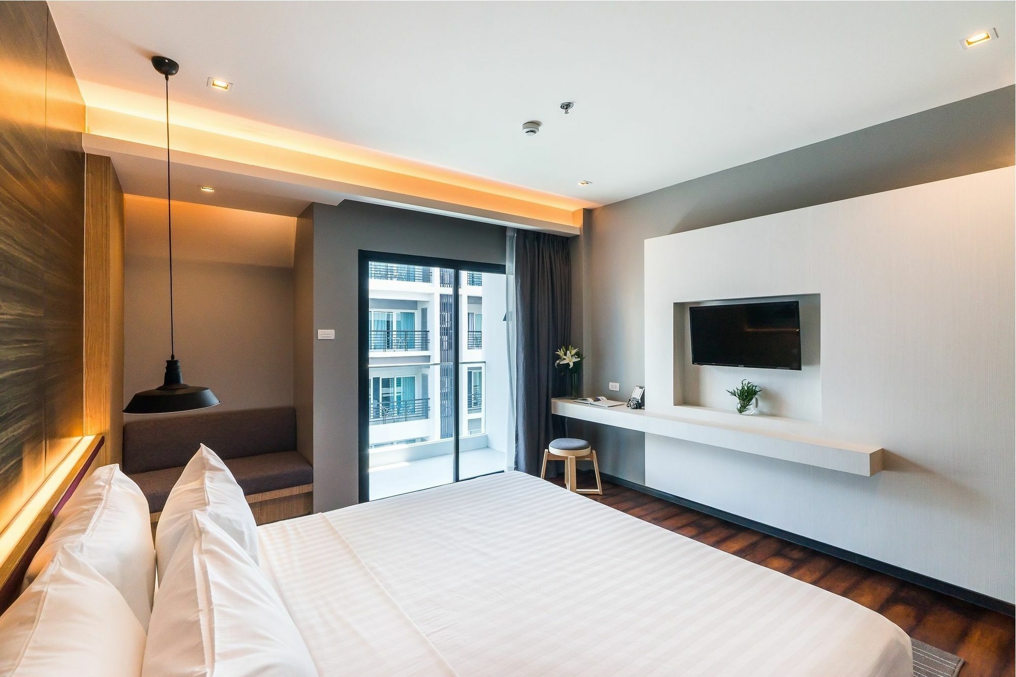 Sea Me Spring Hotel Pattaya Exterior foto